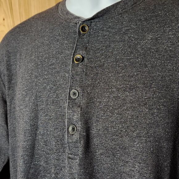 Under Armour Men’s Medium Shirt Lot – 4 Tops, HeatGear & ColdGear - Picture 13 of 13